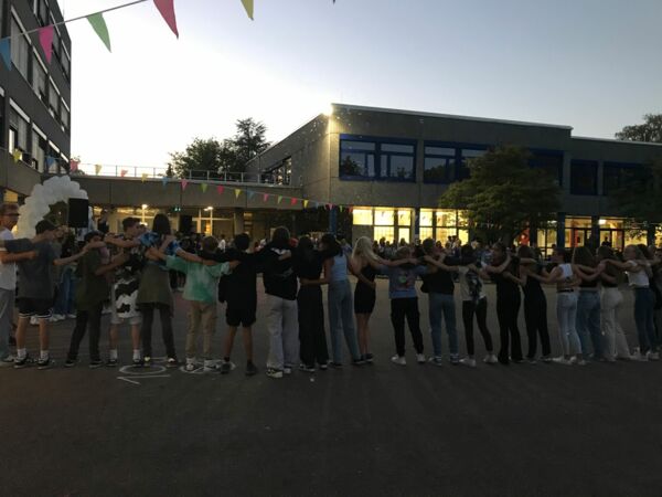 THG Reloaded Party - SchülerInnen beim Tanzen