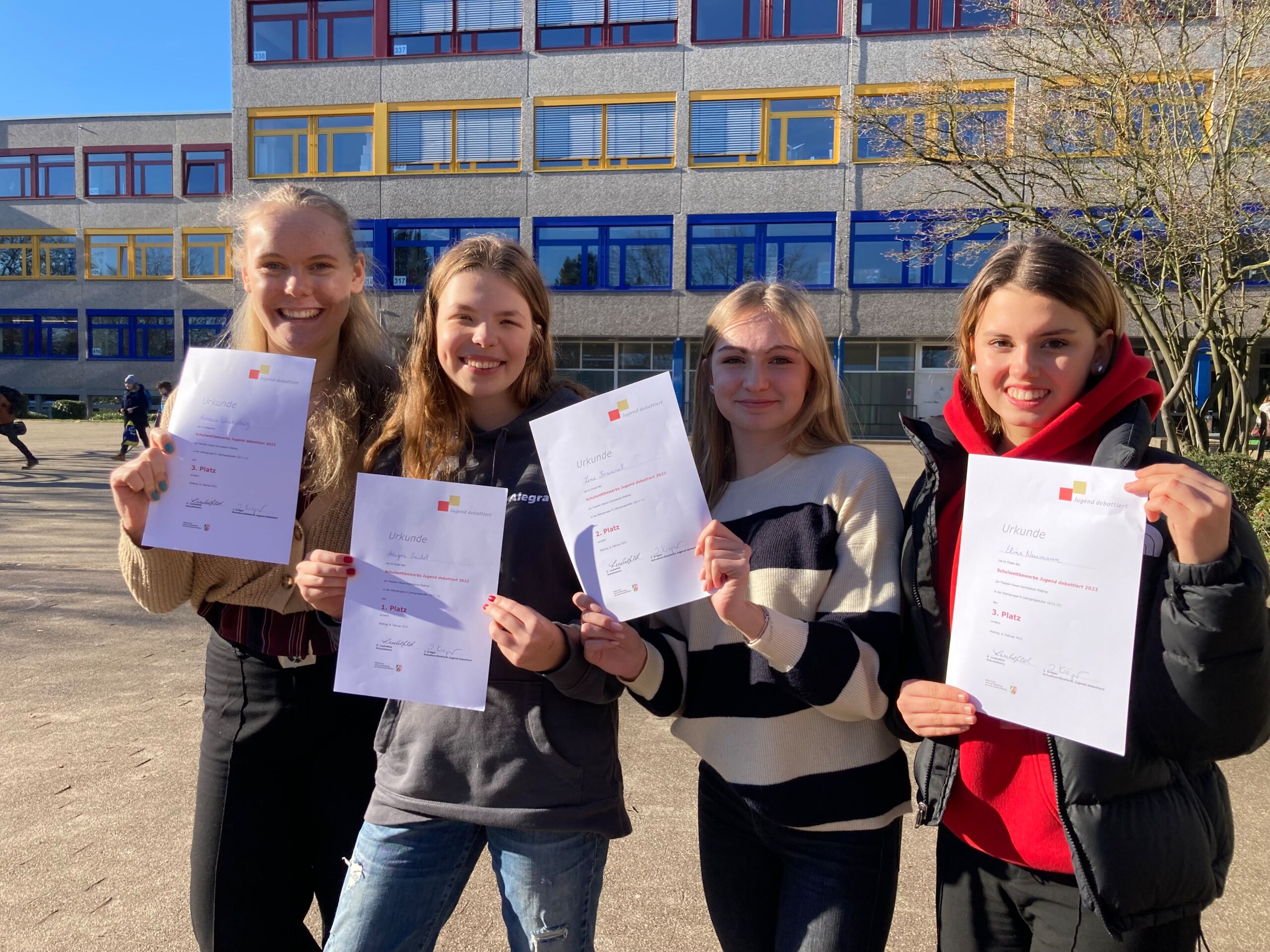 Die Gewinner des Wettbewerbs "Jugend debattiert" der Jgst. EF